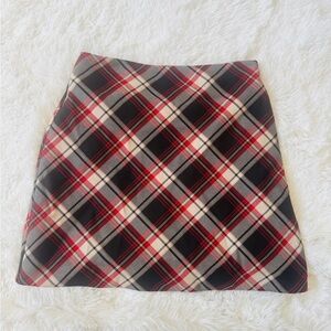 🏔️ Plaid Skirt